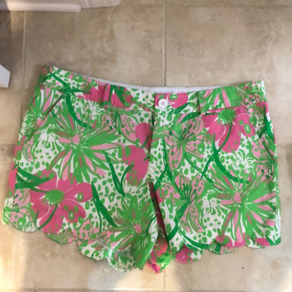 Lilly Pulitzer pattern scalloped shorts